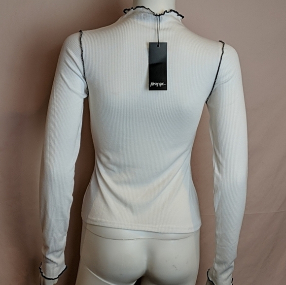 Nasty Gal White and Black Contrast Seams Turtleneck Lettuce Hem Tee size 6 - Picture 4 of 6